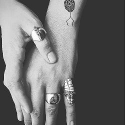 MUMMY RING IN SILVER WITH BLACK DIAMONDS
