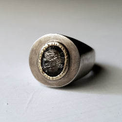 SIGNET RING IN SILVER WITH TOURMALATED QUARTZ AND GOLD