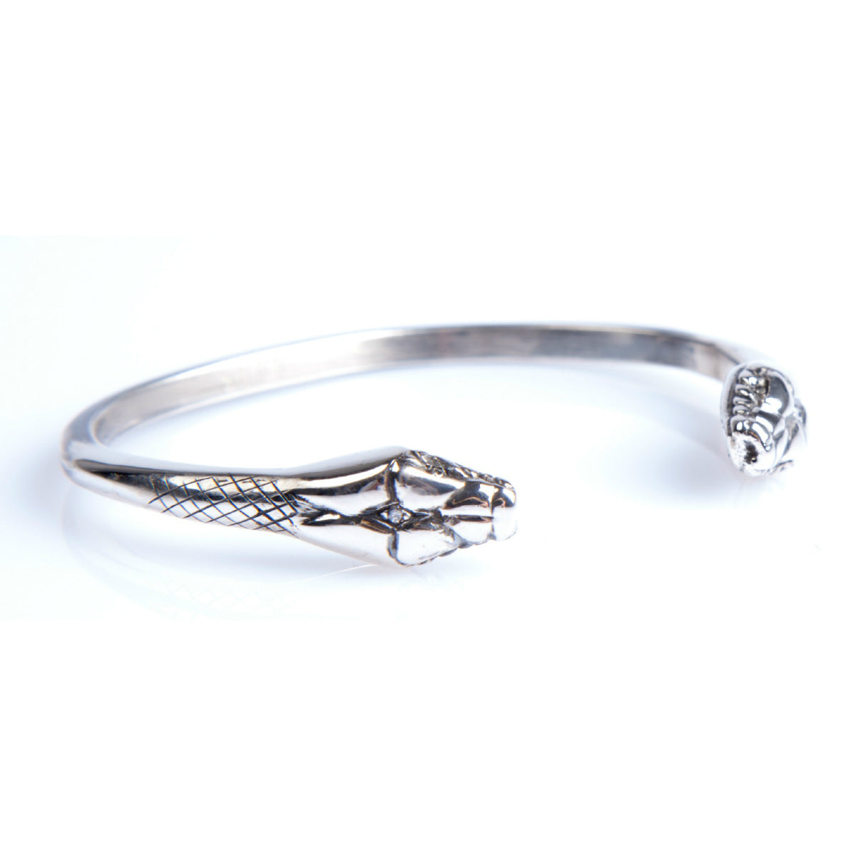 SNAKE BANGLE IN SILVER
