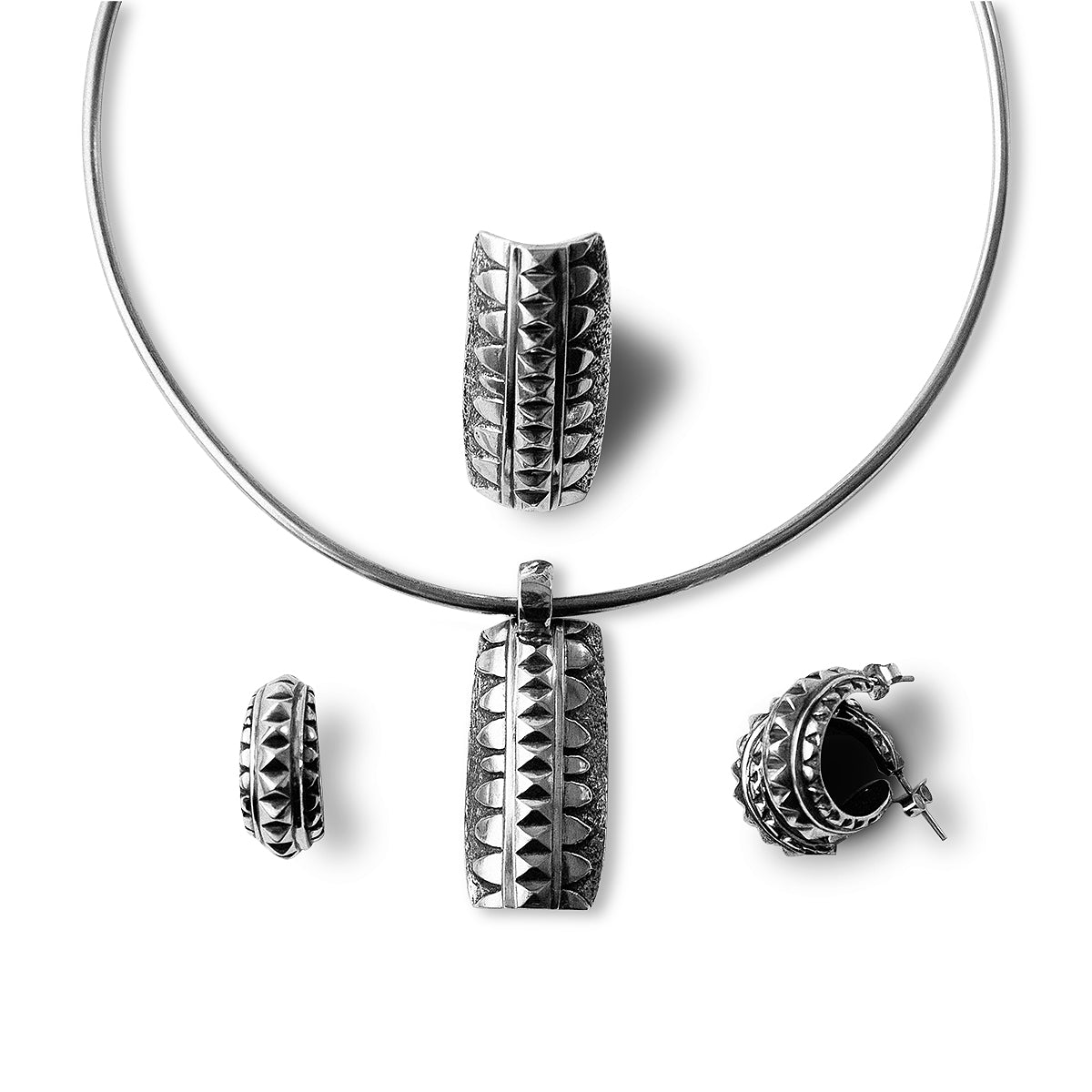 WARRIOR HOOP EARRINGS IN SILVER