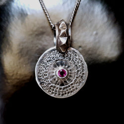 MOON PENDANT IN SILVER WITH RHODALITE