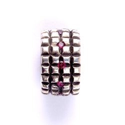 GRENADE RING IN SILVER WITH RUBY